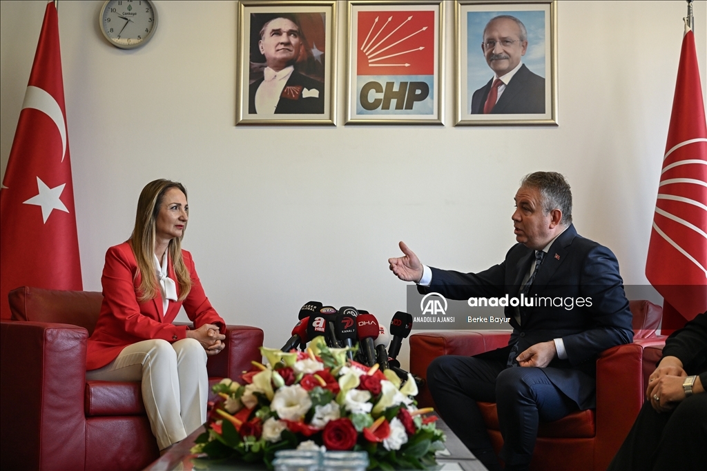 CHP Genel Merkezi'nde partiler arası bayramlaşma