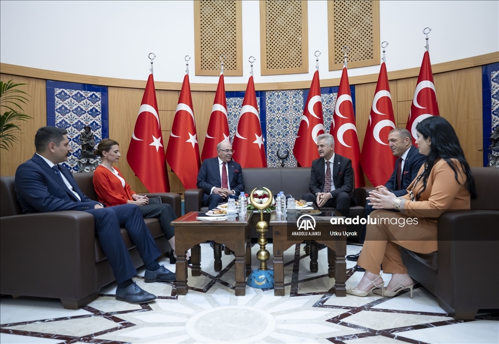 MHP'de siyasi partilerle bayramlaşma