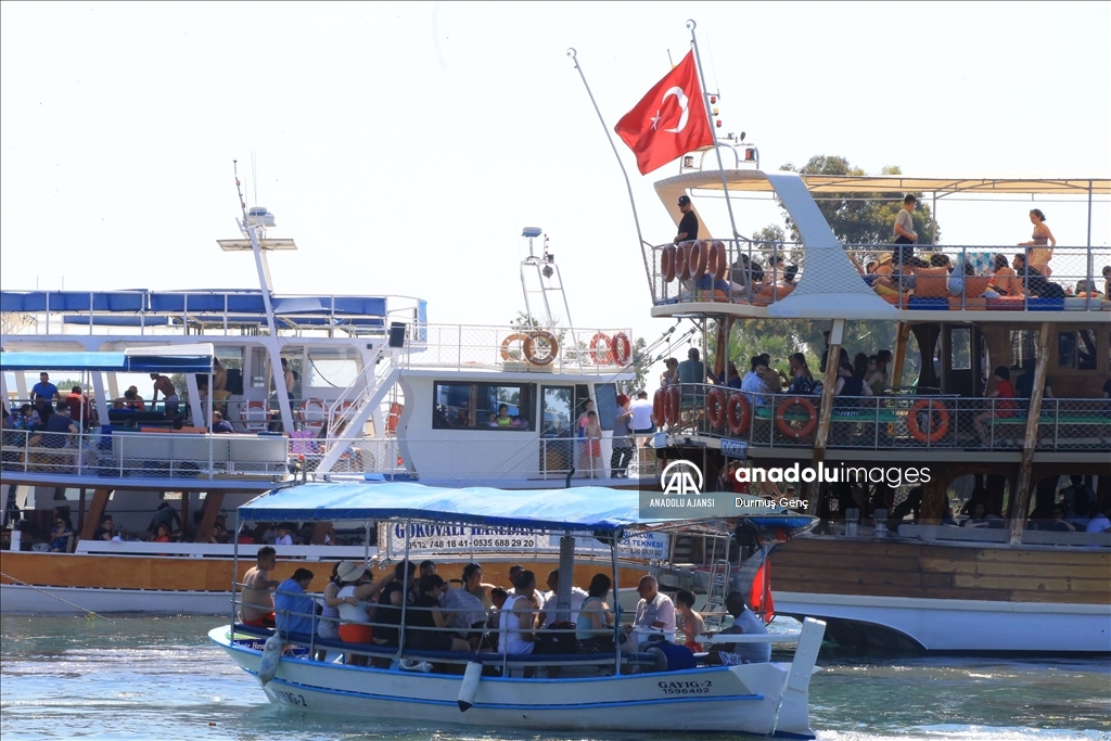Muğla sahillerinde bayramın ikinci gününde de yoğunluk yaşandı