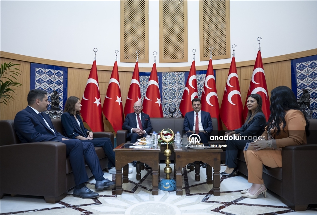 MHP'de siyasi partilerle bayramlaşma