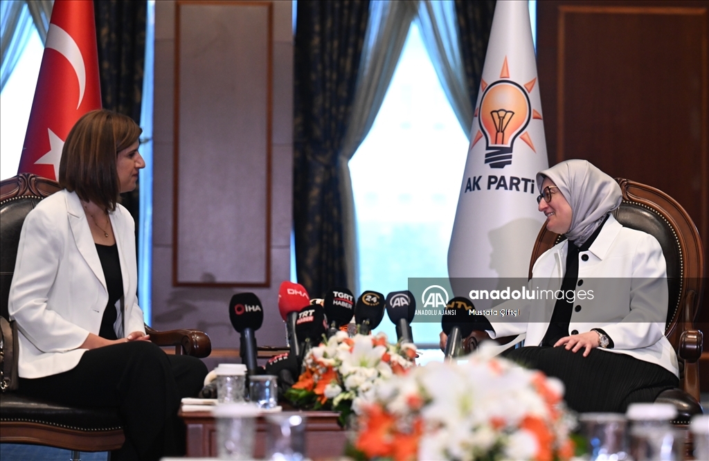 AK Parti Genel Merkezi'nde bayramlaşma ziyaretleri