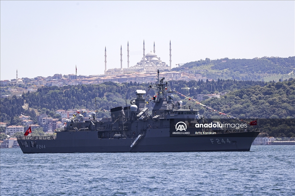 Denizcilik ve Kabotaj Bayramı'nın 97'nci yıl dönümü İstanbul'da kutlandı