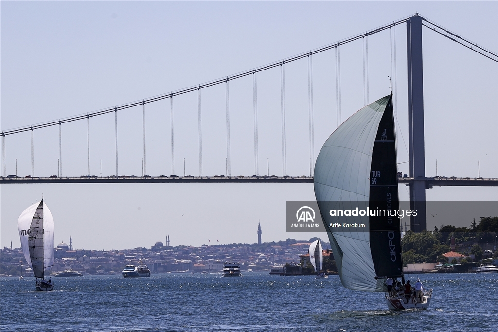 Kabotaj Bayramı'nda yelkenliler İstanbul Boğazı'nda yarıştı