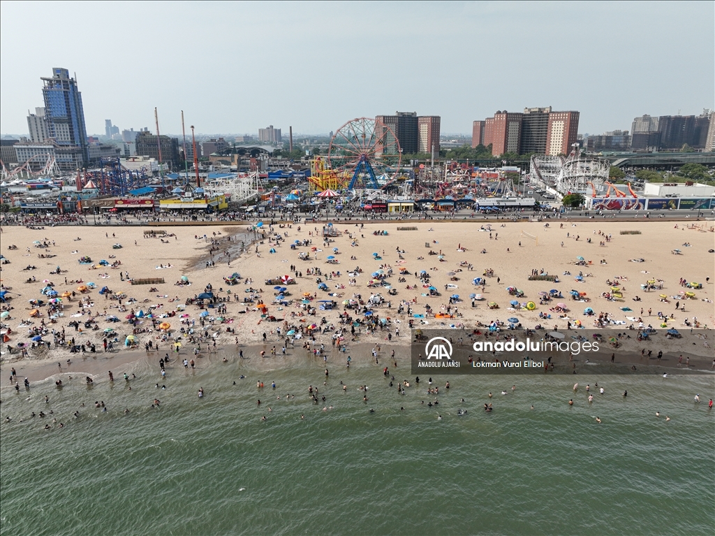 Coney Island kumsalı havadan görüntülendi