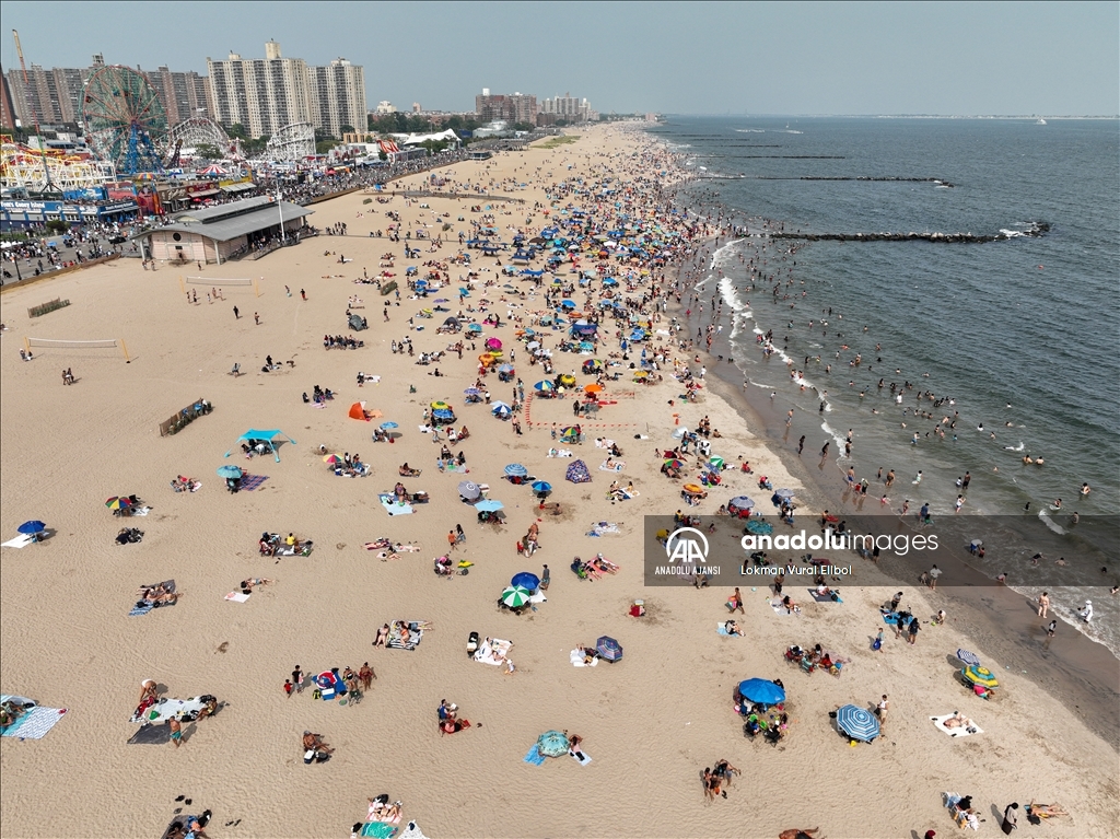 Coney Island kumsalı havadan görüntülendi