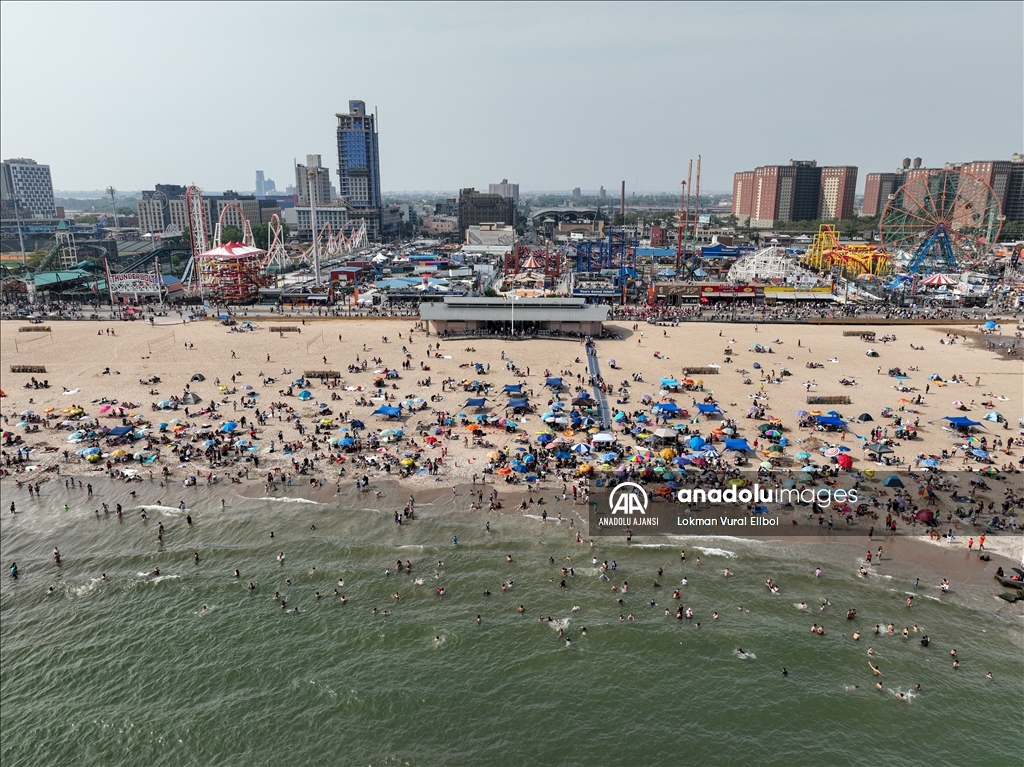 Coney Island kumsalı havadan görüntülendi