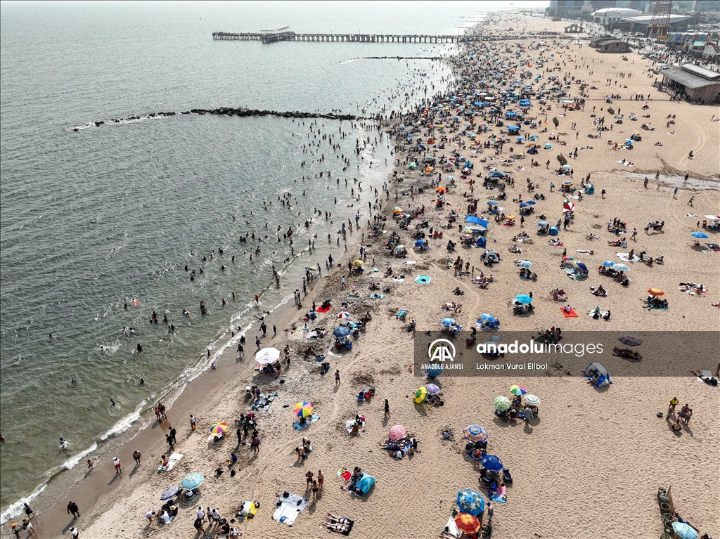 Coney Island kumsalı havadan görüntülendi