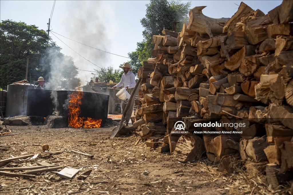 لە هەرێمی کوردستان ساوار و بڕوێش و گەنمەکوتا تا ئێستاش بە رێگای نەریتی دروست دەکرێت