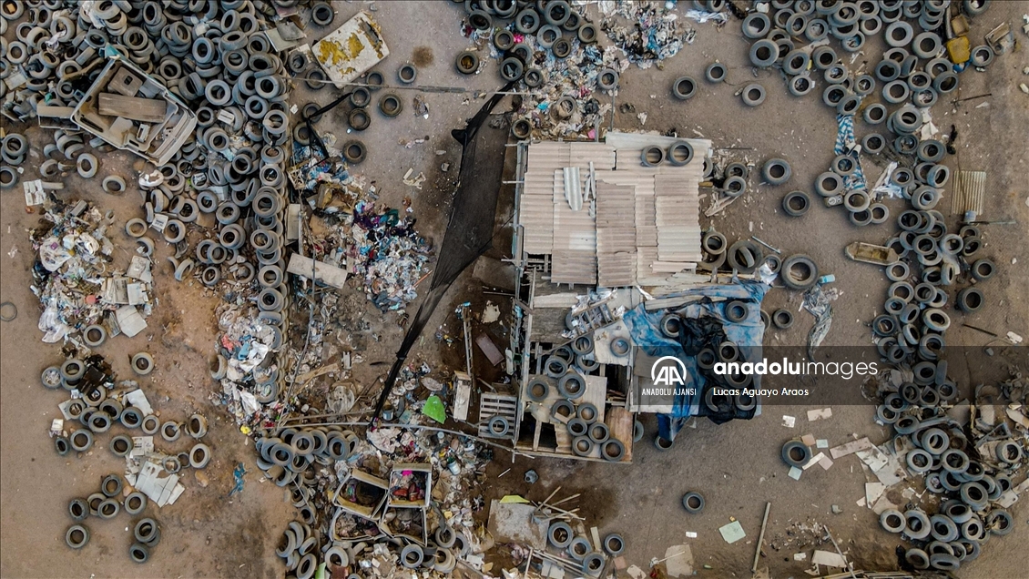 Şili'deki Atacama Çölü'nde tonlarca çöp birikti