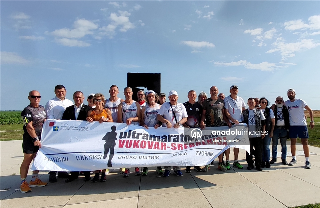 U znak sjećanja na genocid u Srebrenici: Ultramaratonci trče od Ovčare do Potočara