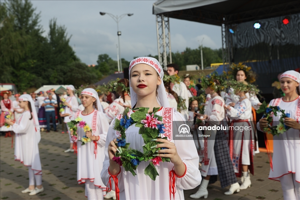 Belarus'ta yaz gün dönümü festivali ''İvan Kupala'' kutlandı
