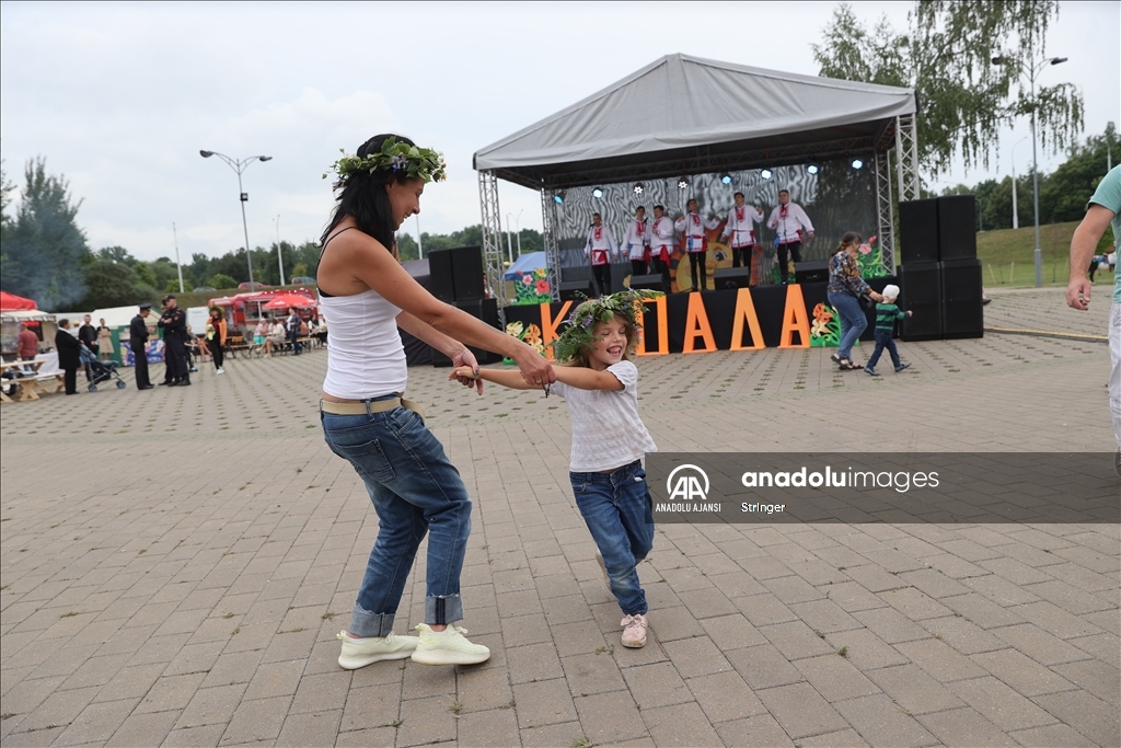 Belarus'ta yaz gün dönümü festivali ''İvan Kupala'' kutlandı