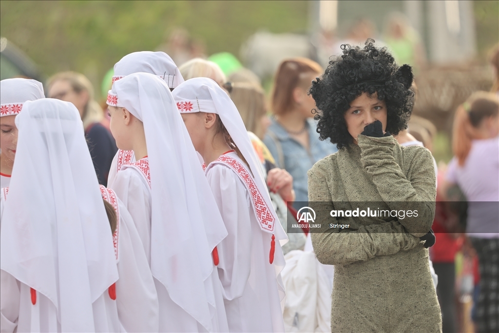 Belarus'ta yaz gün dönümü festivali ''İvan Kupala'' kutlandı