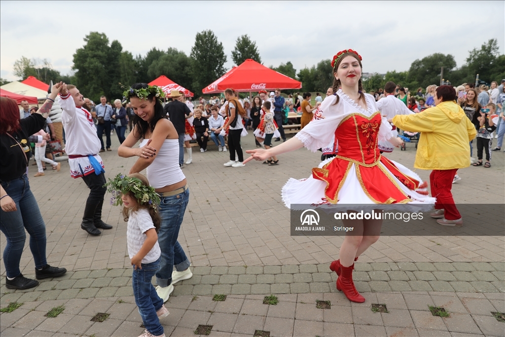 Belarus'ta yaz gün dönümü festivali ''İvan Kupala'' kutlandı