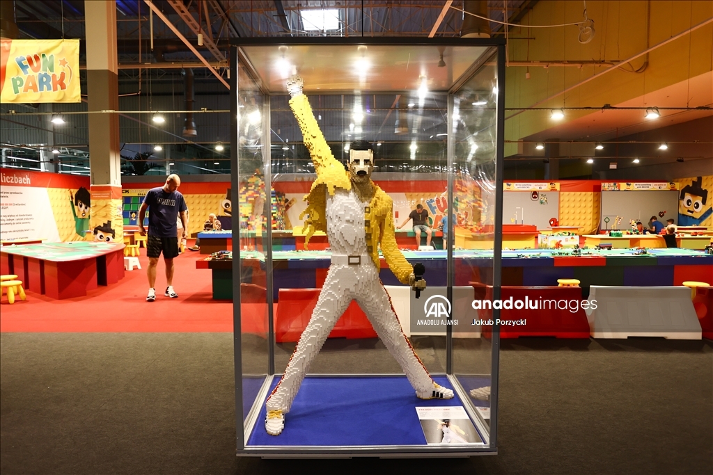 Polonya'da "Devlerin İstilası" adlı Lego sergisi