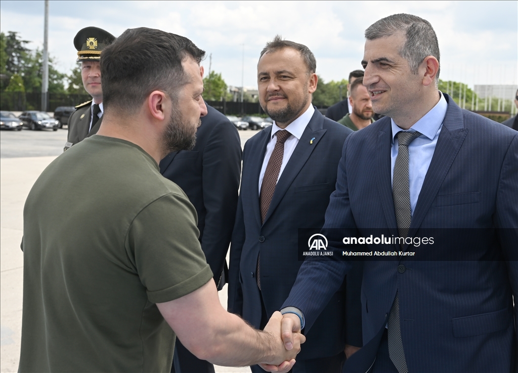 Ukrayna Devlet Başkanı Zelenskiy, Türkiye'den ayrıldı