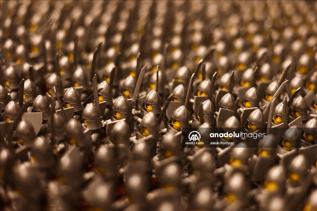 Polonya'da "Devlerin İstilası" adlı Lego sergisi