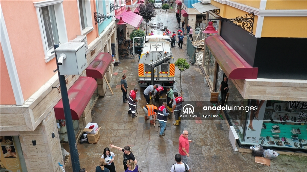 Ordu'da sağanağın yol açtığı tahribat gideriliyor