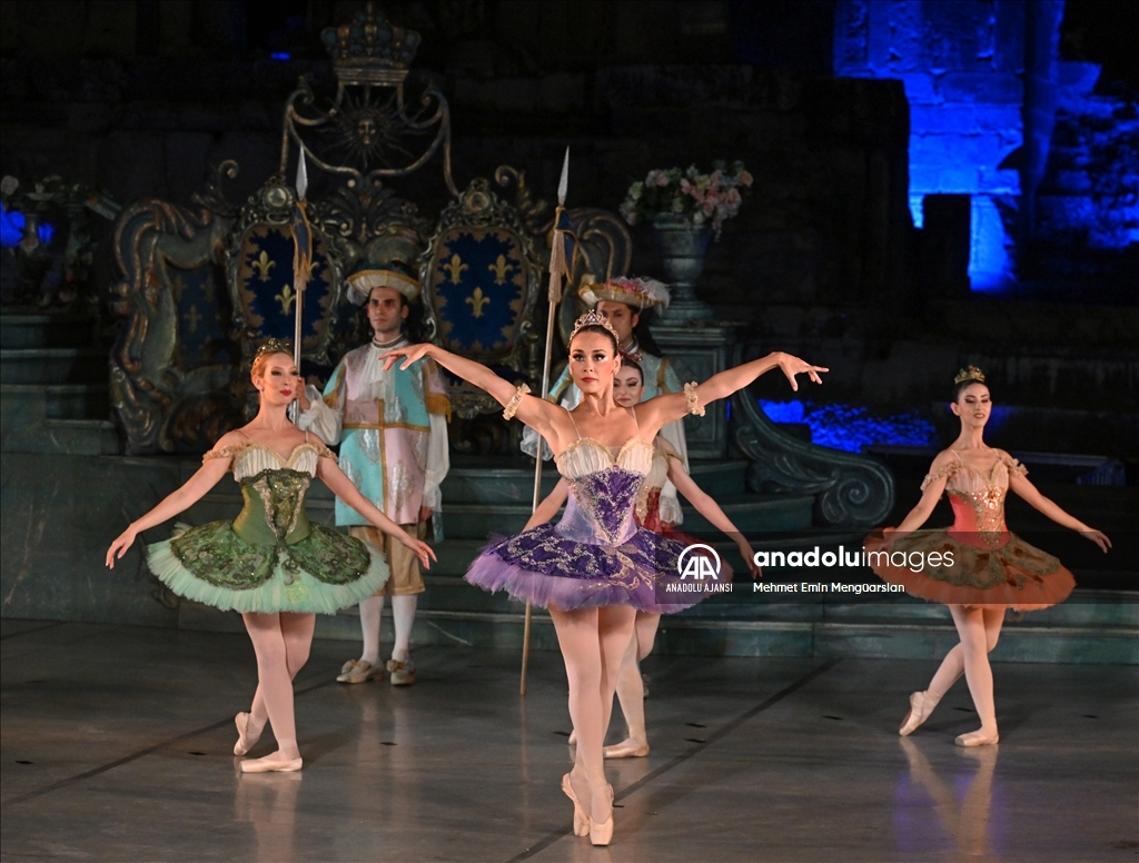Uluslararası Efes Opera ve Bale Festivali'nde hedef "turist seyirci"