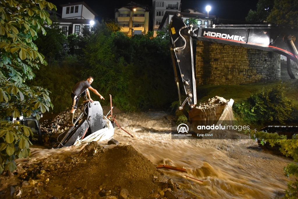 Ordu'da sağanak heyelana yol açtı