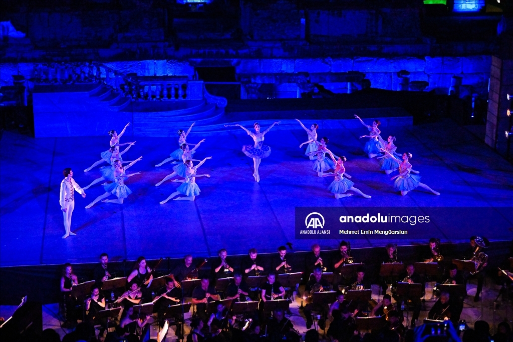 Uluslararası Efes Opera ve Bale Festivali'nde hedef "turist seyirci"
