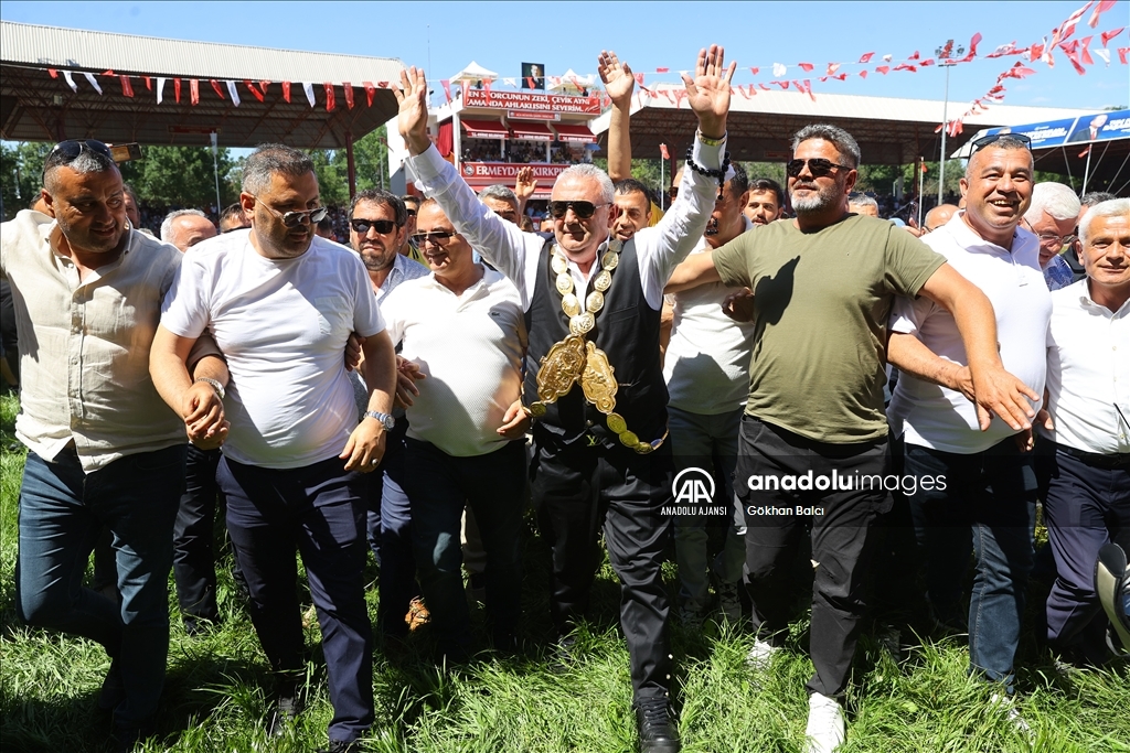 Kırkpınar'ın güreş ağalığını mevcut ağa Seyfettin Selim kazandı