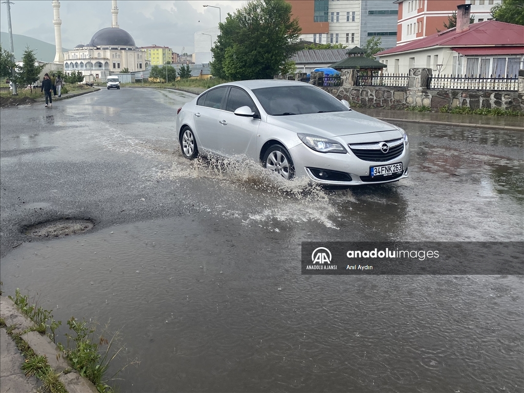 Ardahan'da sağanak etkili oldu