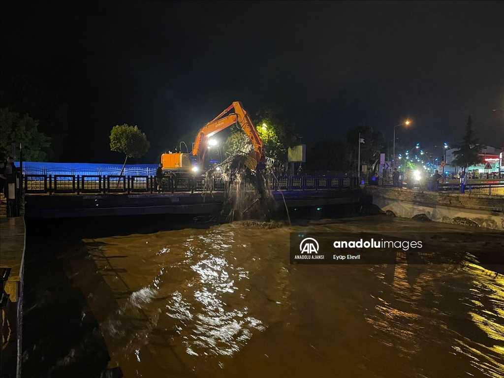 Ordu'da sağanak etkili oluyor