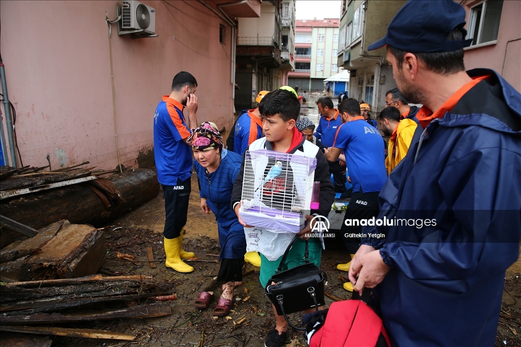 Giresun'da şiddetli yağış etkili oluyor