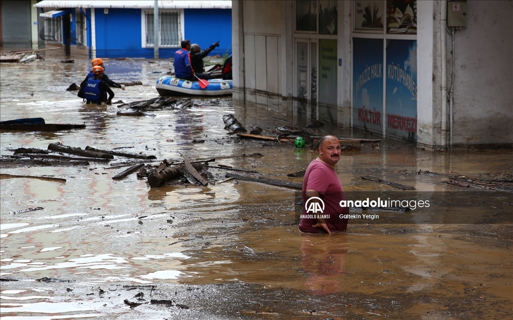 Giresun'da şiddetli yağış etkili oluyor