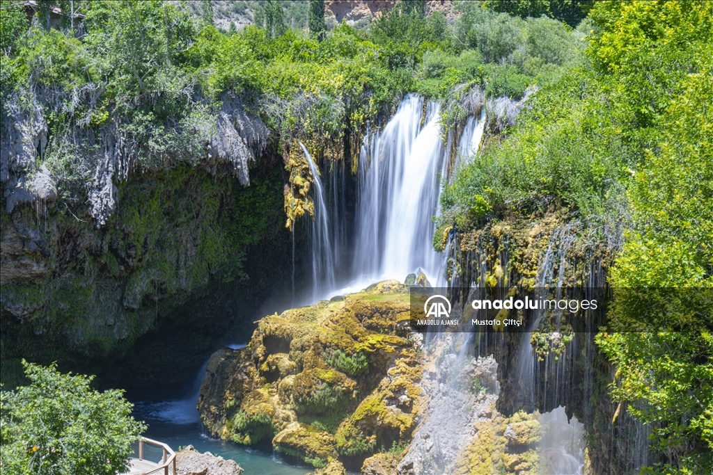 Konya'nın doğal güzelliği ''Yerköprü Şelalesi''