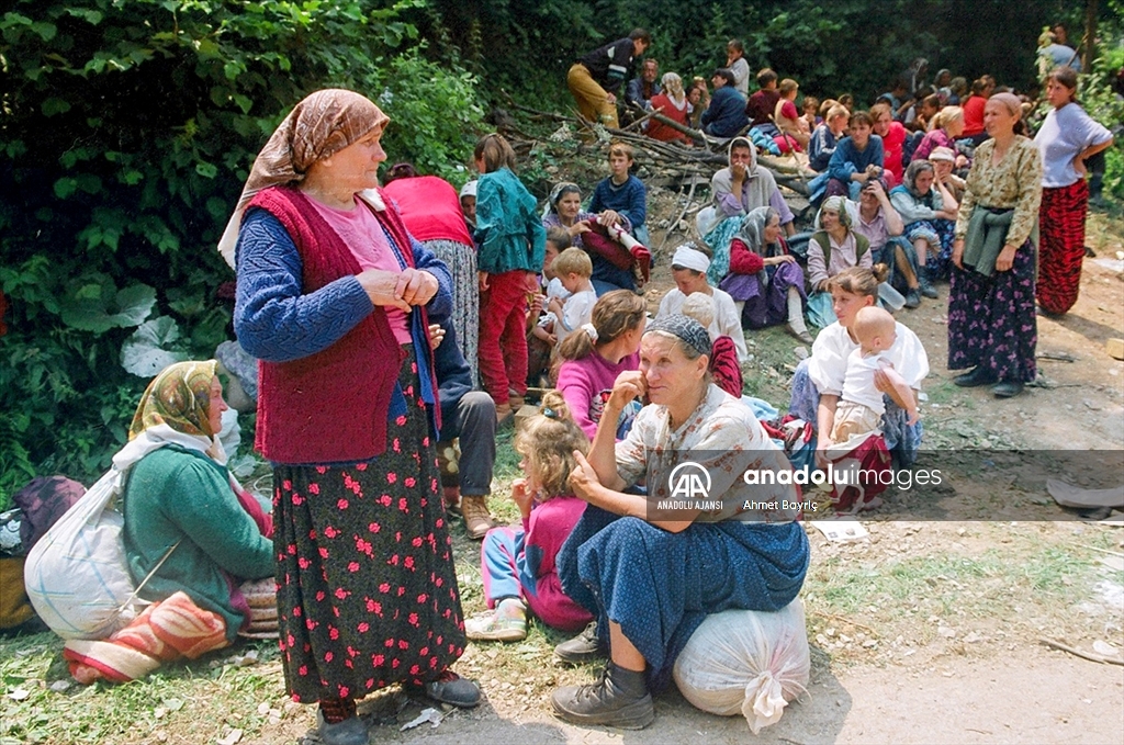 "Srebrenitsa Cehennemi''nden kaçanların ölüm yürüyüşü