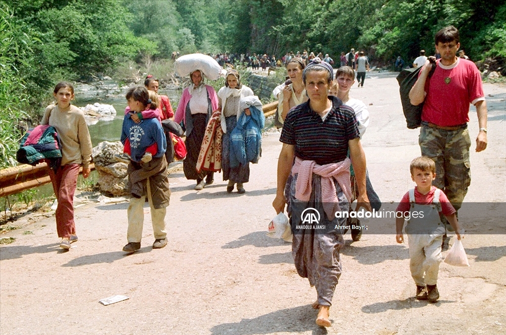 "Srebrenitsa Cehennemi''nden kaçanların ölüm yürüyüşü