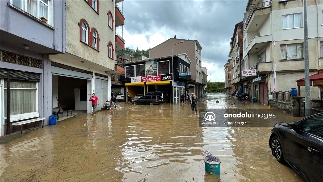 Giresun'da şiddetli yağış etkili oluyor