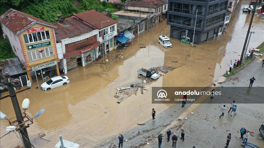 Giresun'da şiddetli yağış etkili oluyor