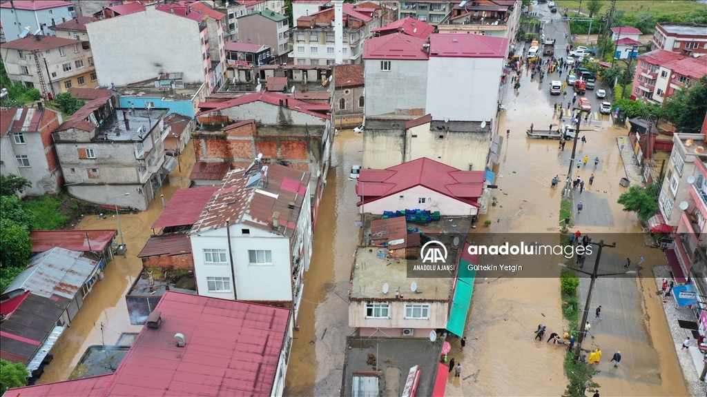 Giresun'da şiddetli yağış etkili oluyor