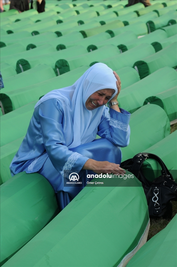 Srebrenitsa Katliamı'nın 15. yılı