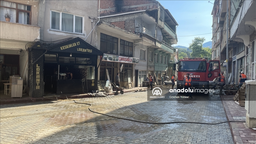 Zonguldak'ta selin ardından hasar tespit çalışmaları yapılıyor