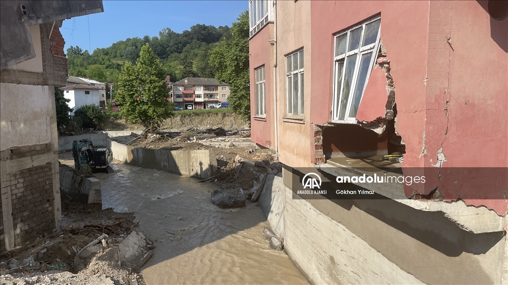 Zonguldak'ta selin ardından hasar tespit çalışmaları yapılıyor