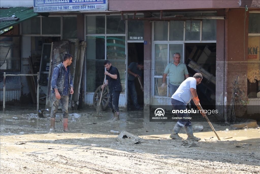Zonguldak'ta selin ardından hasar tespit çalışmaları yapılıyor