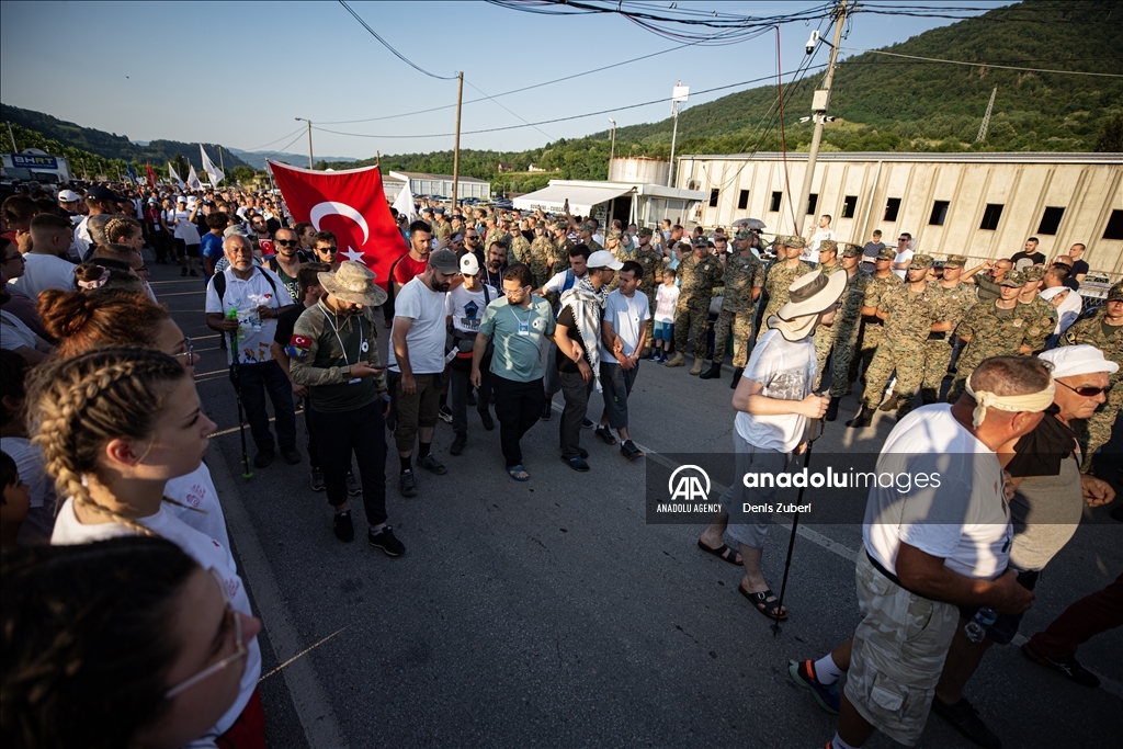 پایان «راهپیمایی صلح» یادبود نسل‌کشی سربرنیتسا
