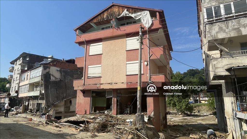 Zonguldak'ta selin ardından hasar tespit çalışmaları yapılıyor