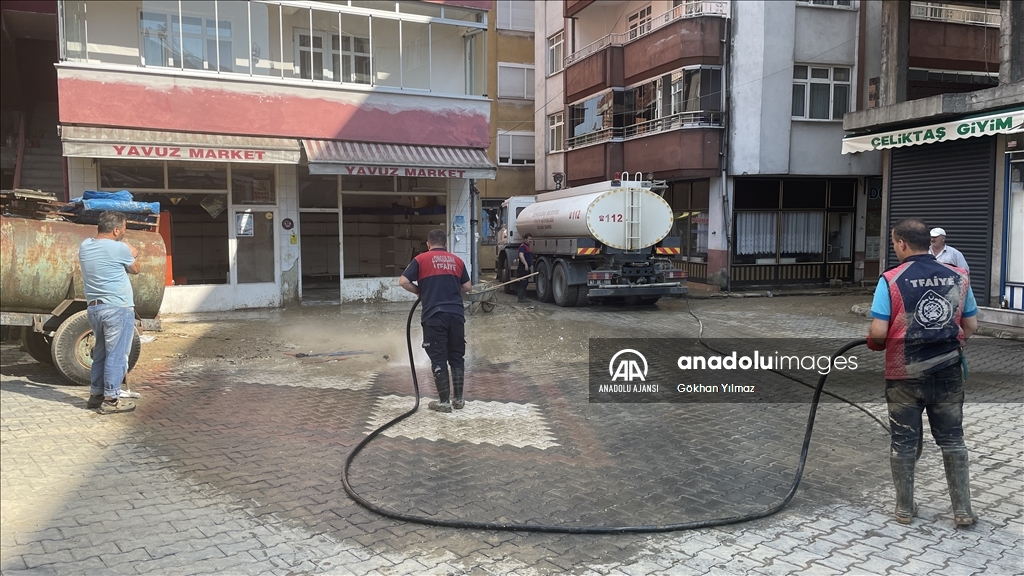 Zonguldak'ta selin ardından hasar tespit çalışmaları yapılıyor