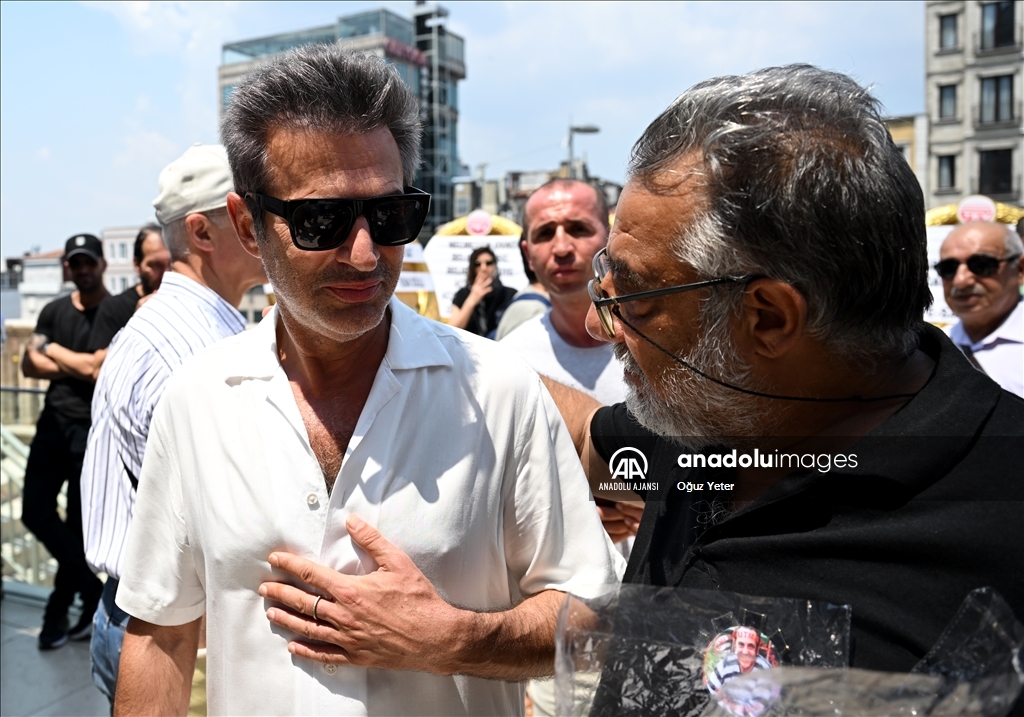 Sanatçı Özkan Uğur son yolculuğuna uğurlanıyor