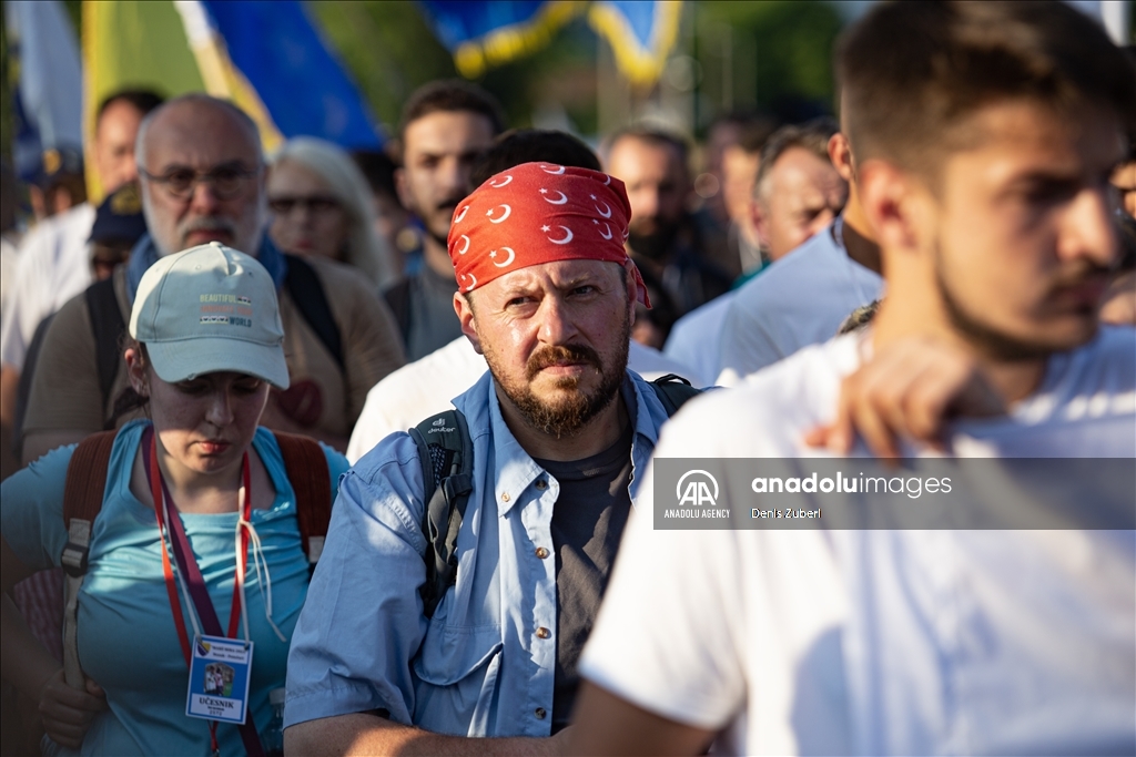 پایان «راهپیمایی صلح» یادبود نسل‌کشی سربرنیتسا