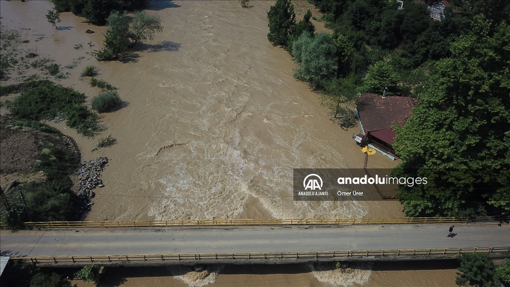 Düzce'deki rafting işletmeleri Melen Çayı'nın taşmasıyla zarar gördü