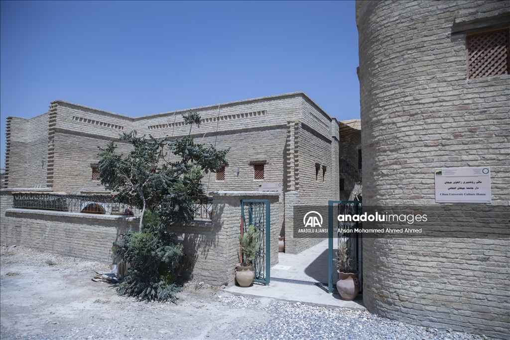Tarihi Erbil Kalesi hat, seramik ve resim gibi sanatlara ev sahipliği yapıyor