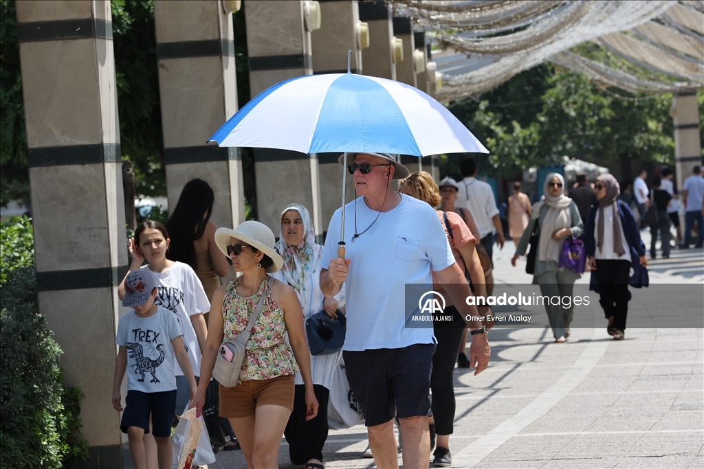 Ege'de sıcak hava etkili oluyor