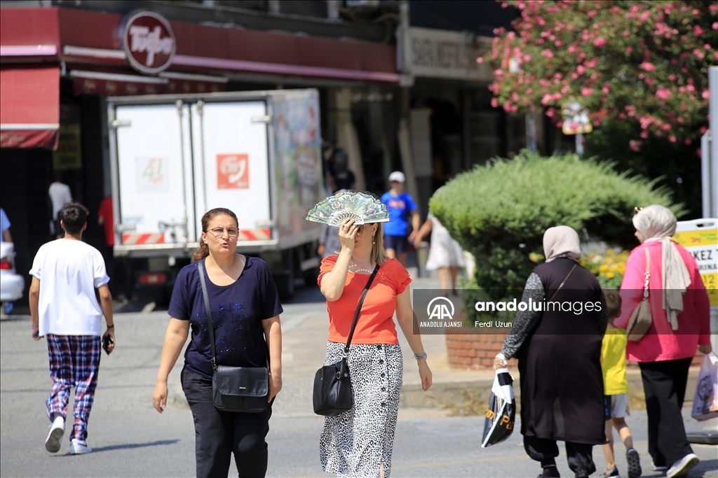 Ege'de sıcak hava etkili oluyor