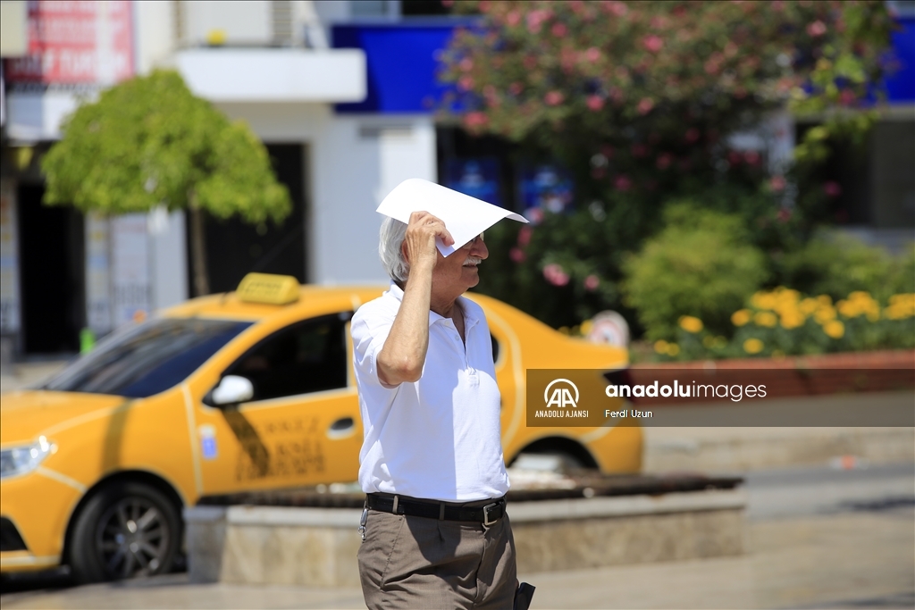 Ege'de sıcak hava etkili oluyor